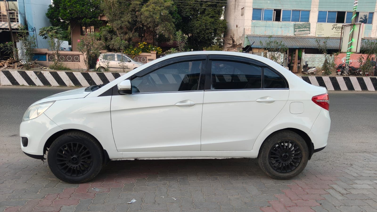 2015 Tata Zest XT 2