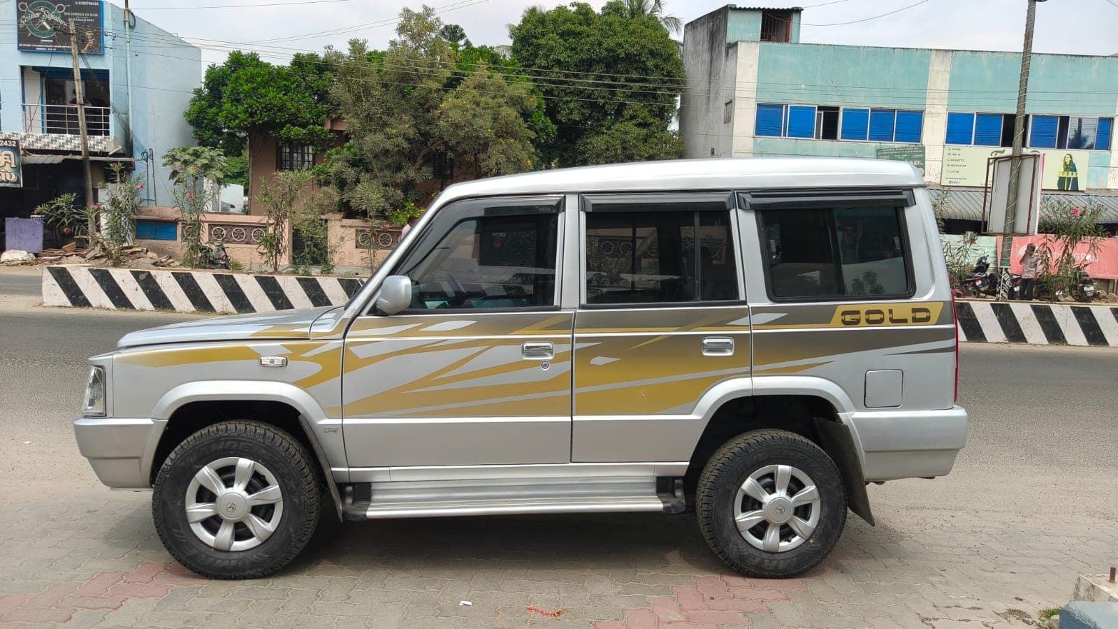 2012 Tata Sumo Gold 2