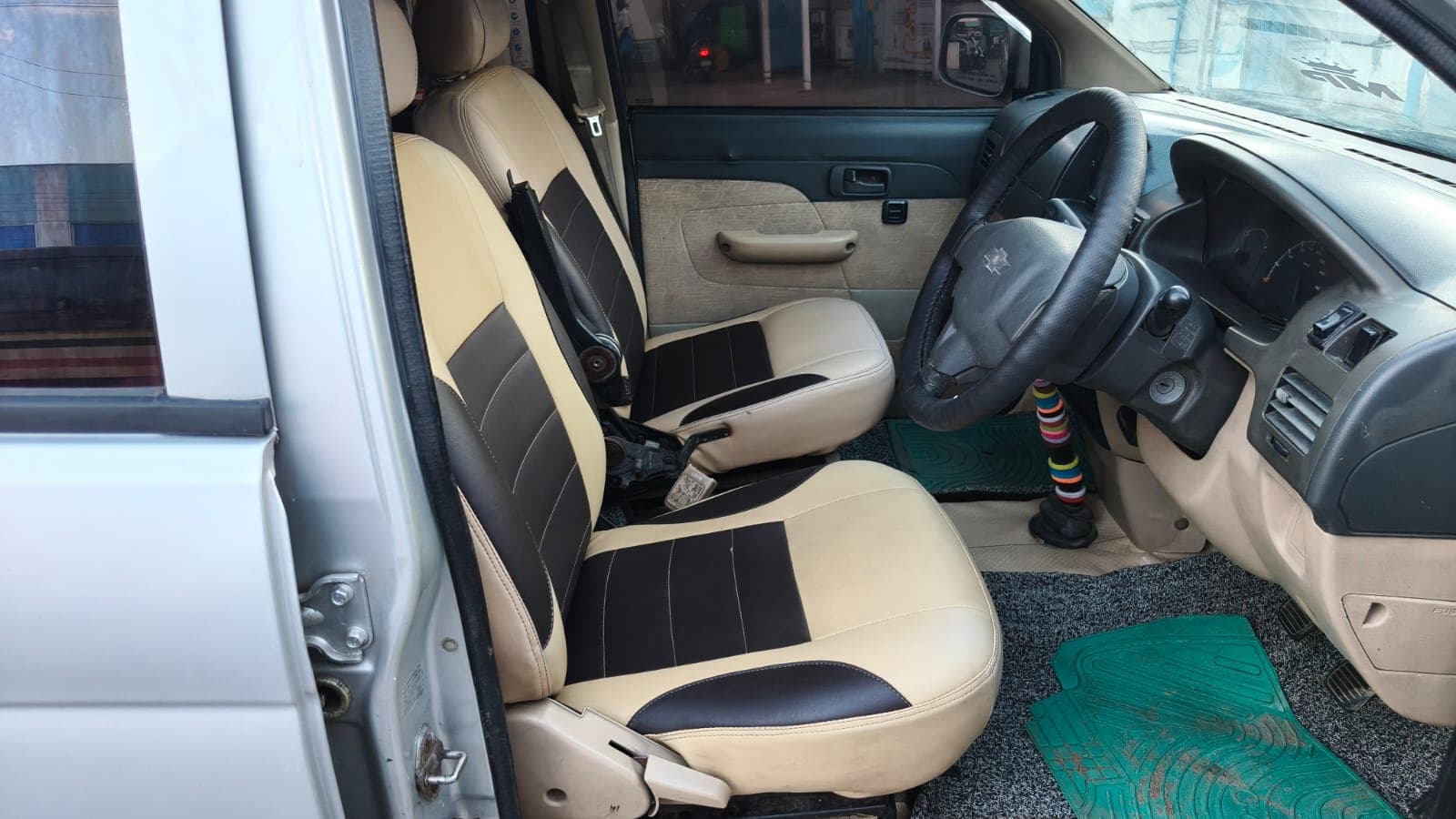 2014 Chevrolet Tavera Neo 6