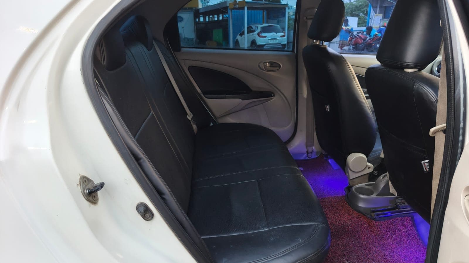 2014 Toyota Etios VX 7