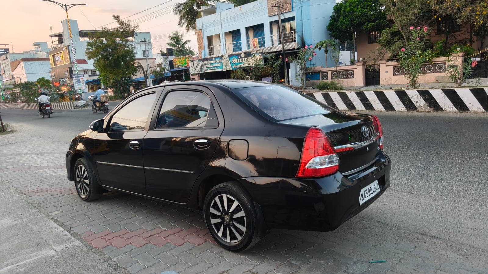 2019 Toyota Etios VX 3