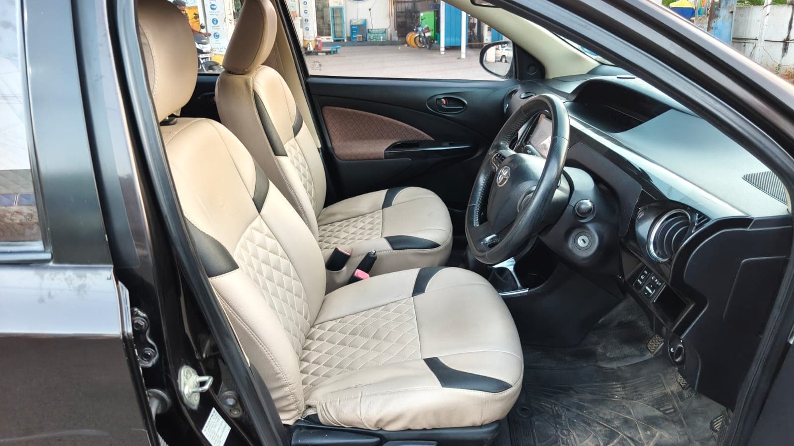 2019 Toyota Etios VX 7