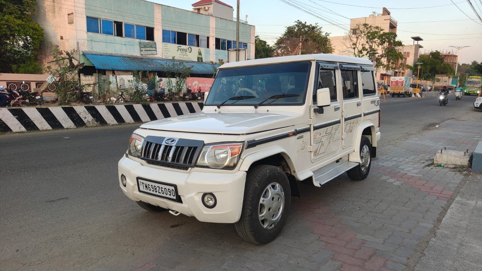 2016 Mahindra Bolero SLX 2