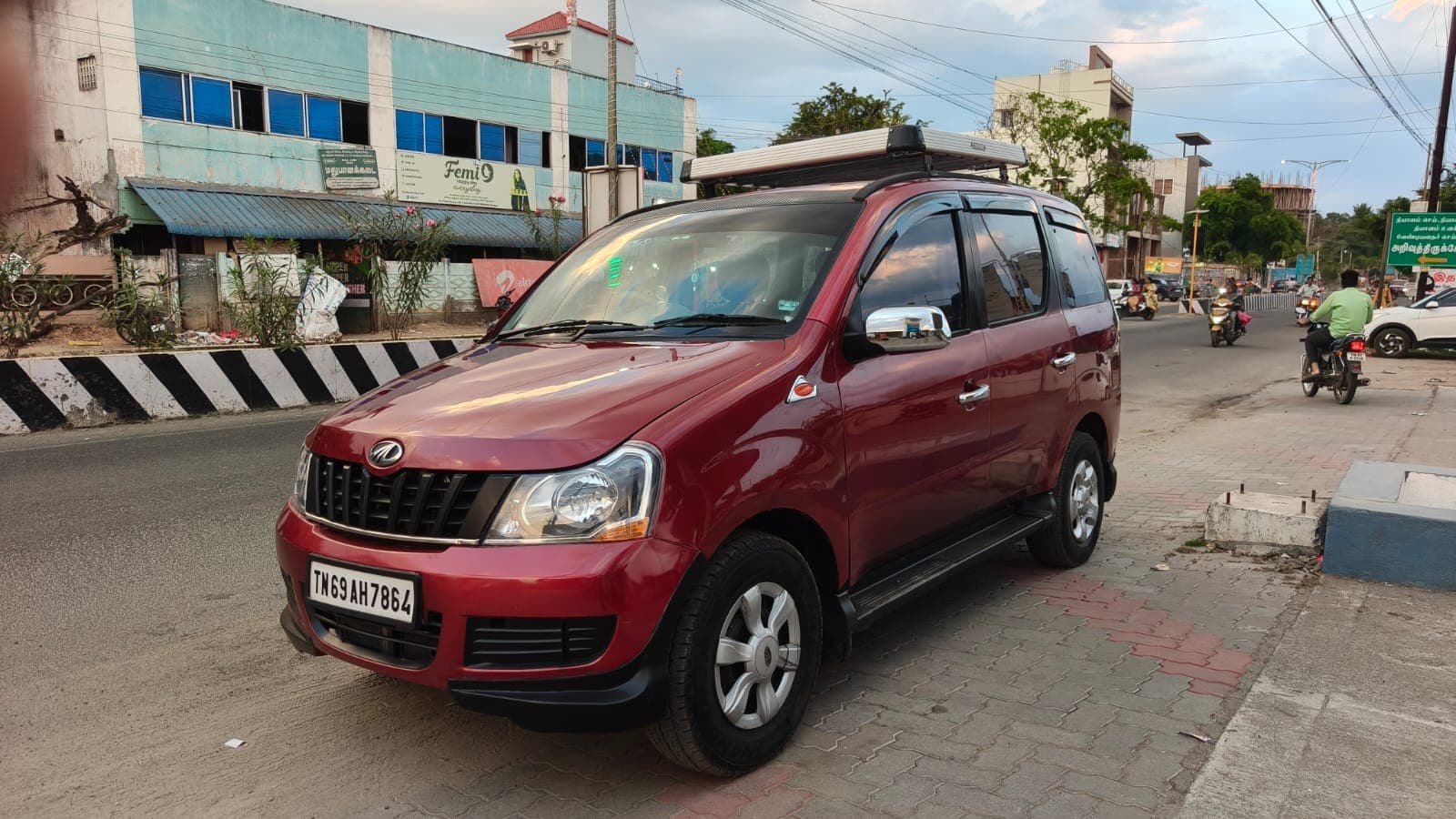 2013 Mahindra Xylo E4 2