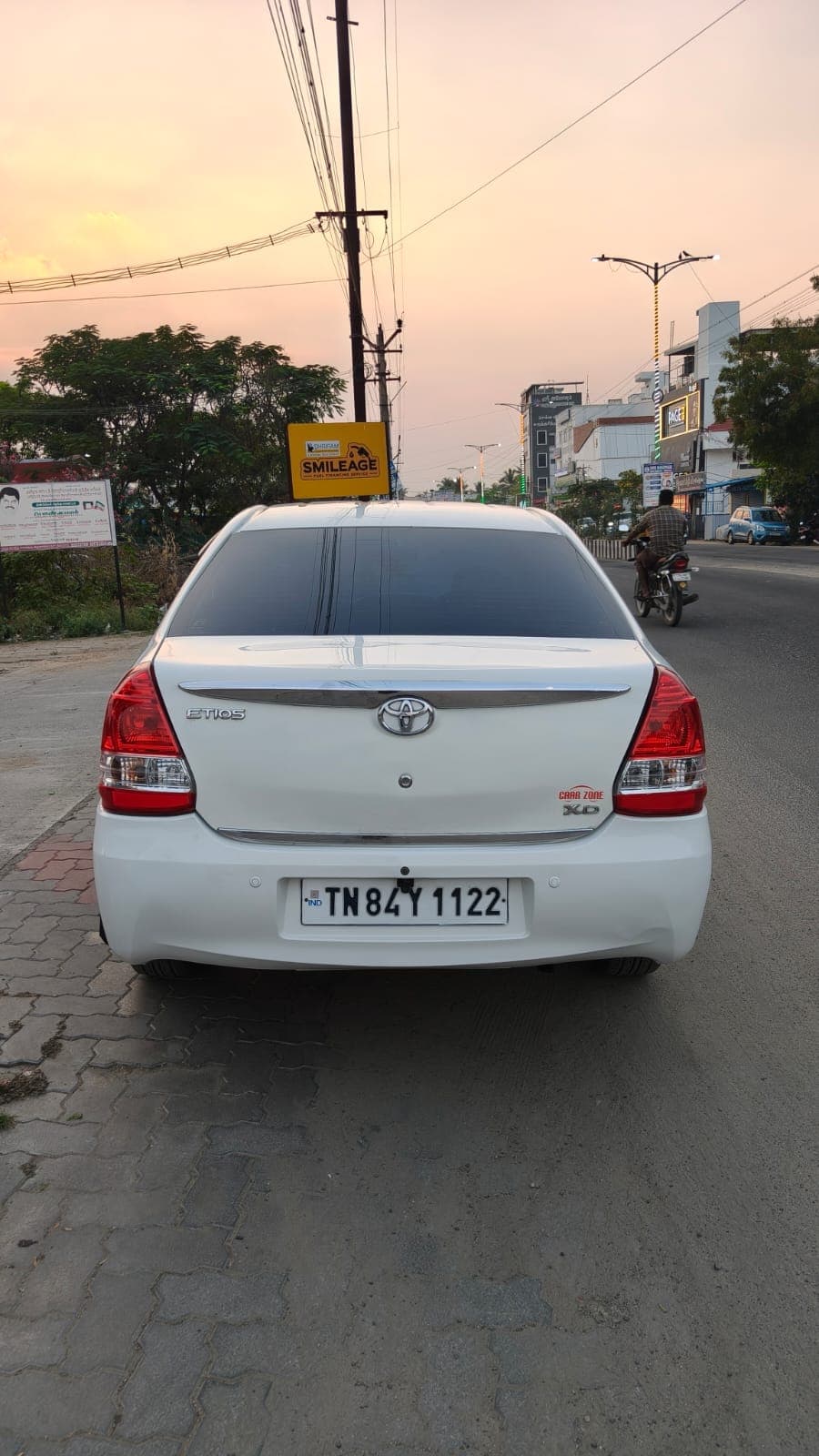 2013 Toyota Etios G 3
