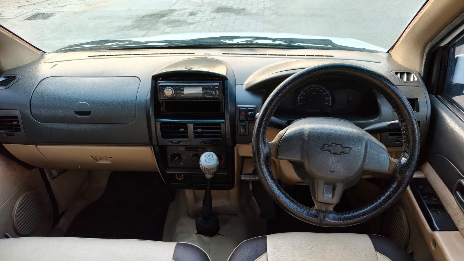 2012 Chevrolet Tavera Neo 7