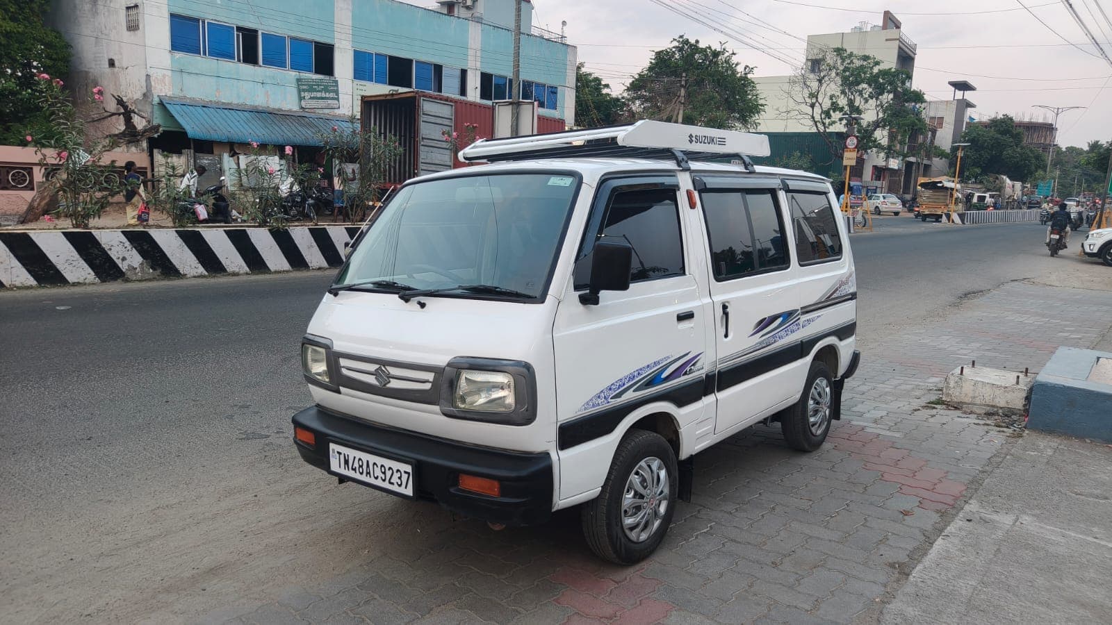 2015 Maruti Suzuki Omni 5 Seater 2
