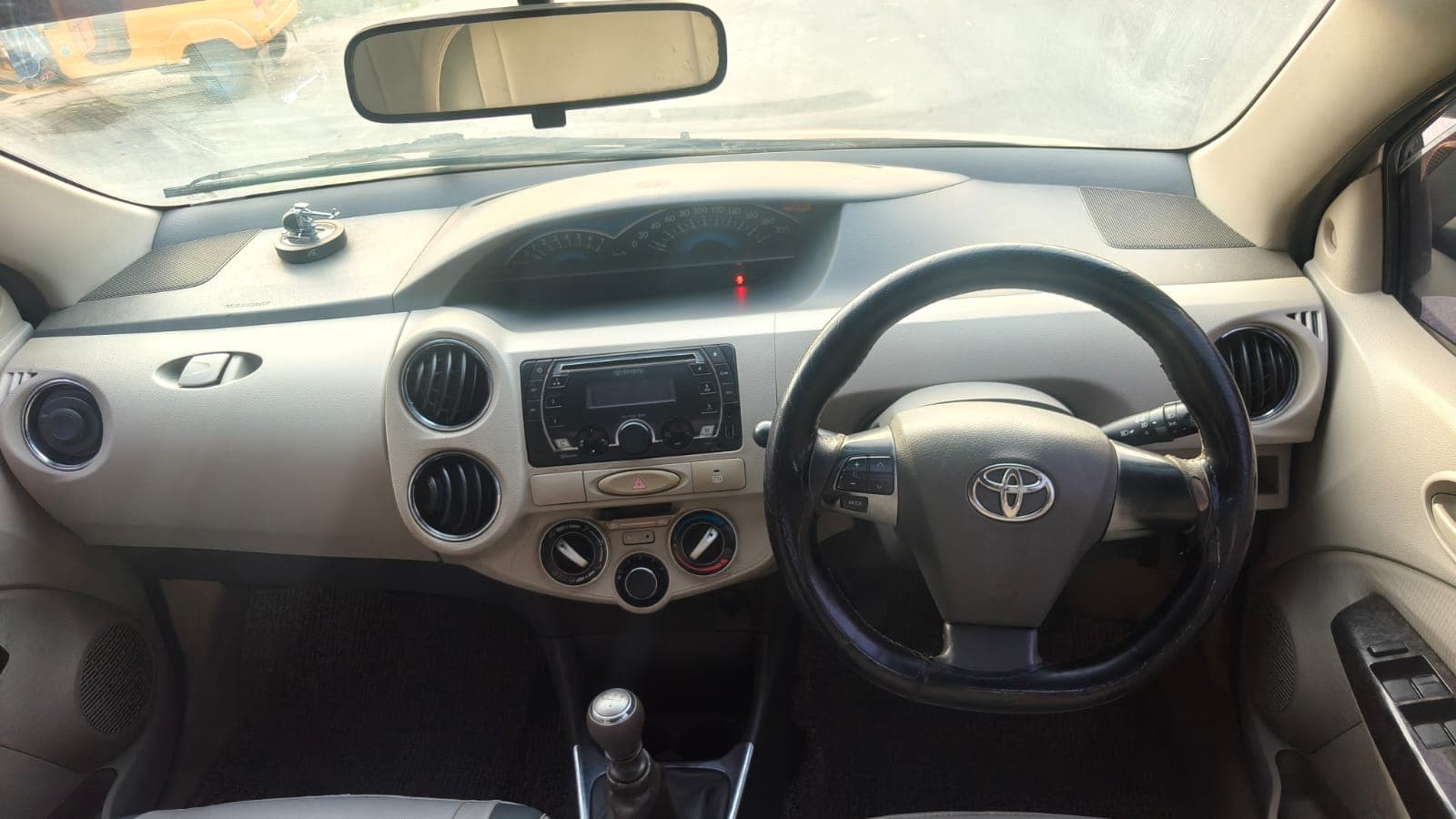 2015 Toyota Etios VXD 6