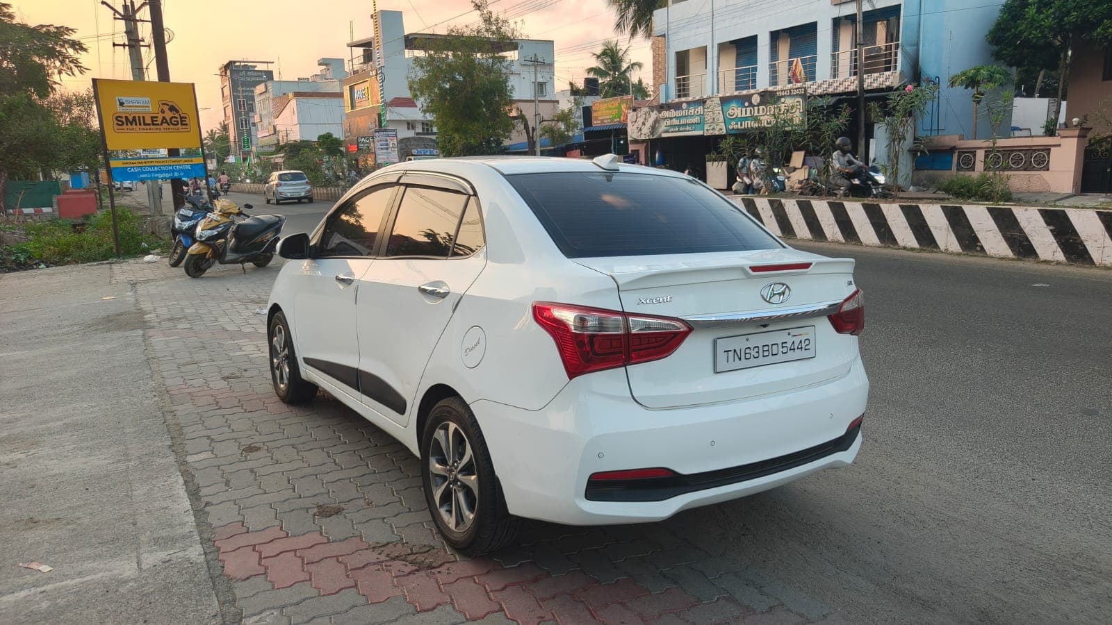 2019 Hyundai Xcent SX(O) 3