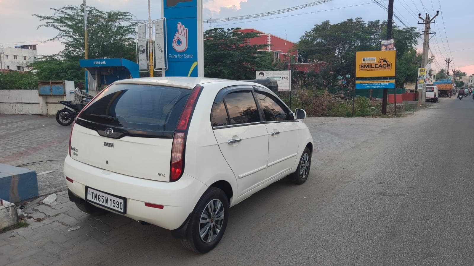 2013 Tata Indica Vista Aqua 4