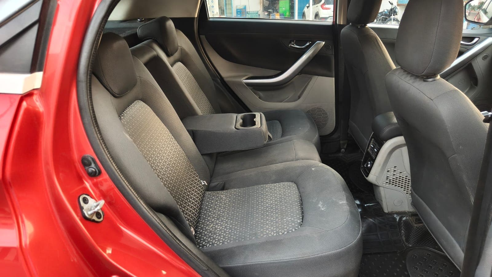 2019 Tata Nexon XZ+ 8