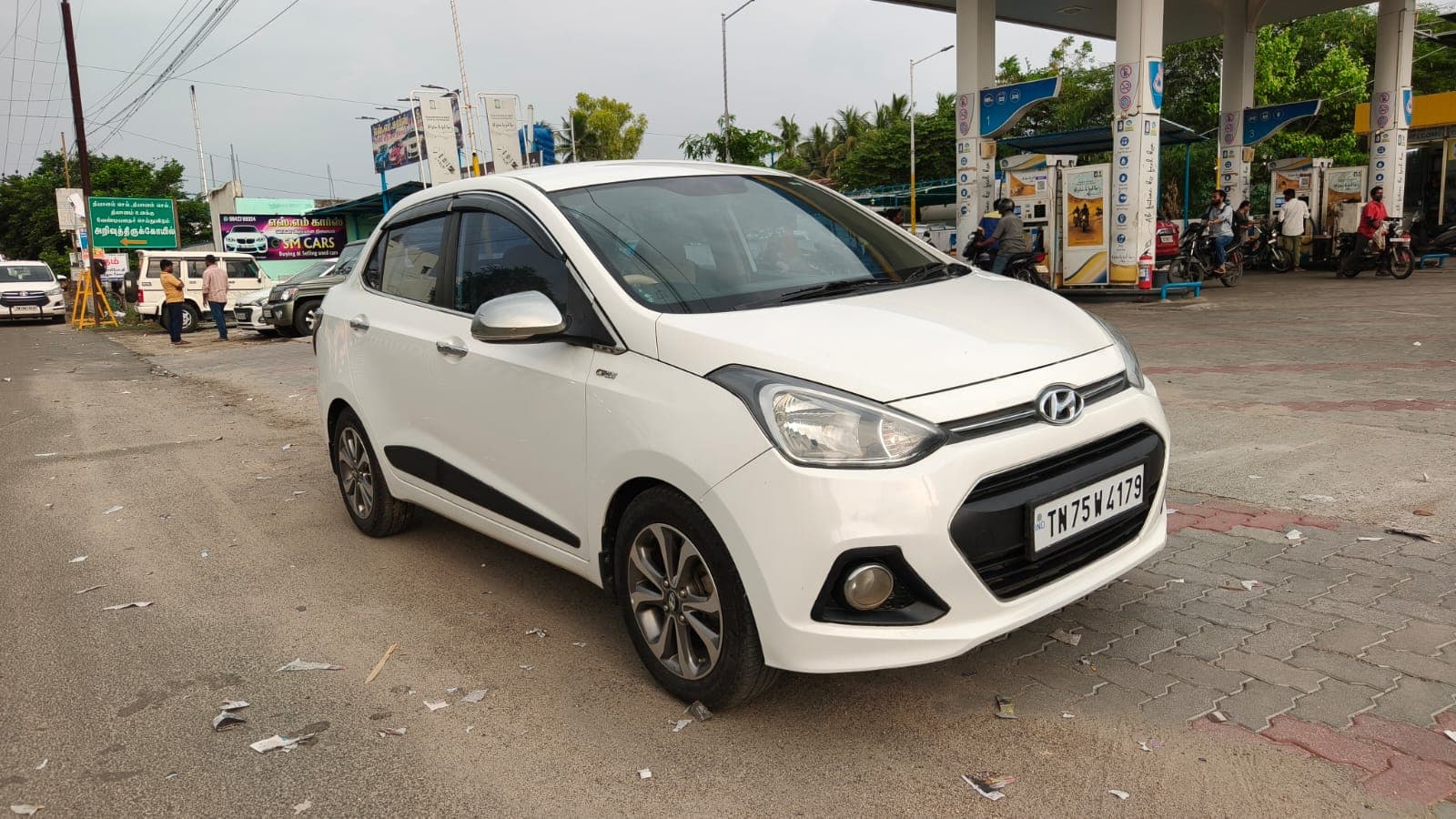 2015 Hyundai Xcent SX 5