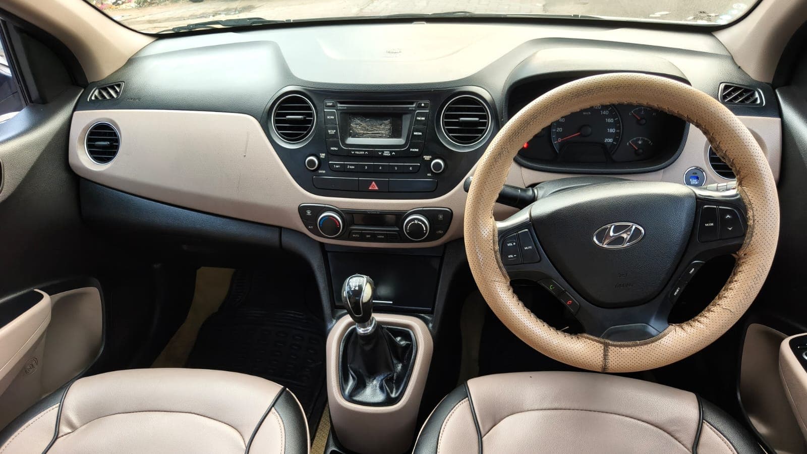 2015 Hyundai Xcent SX 8