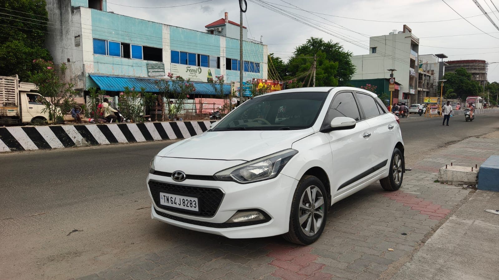 2014 Hyundai i20 Asta (O) 2