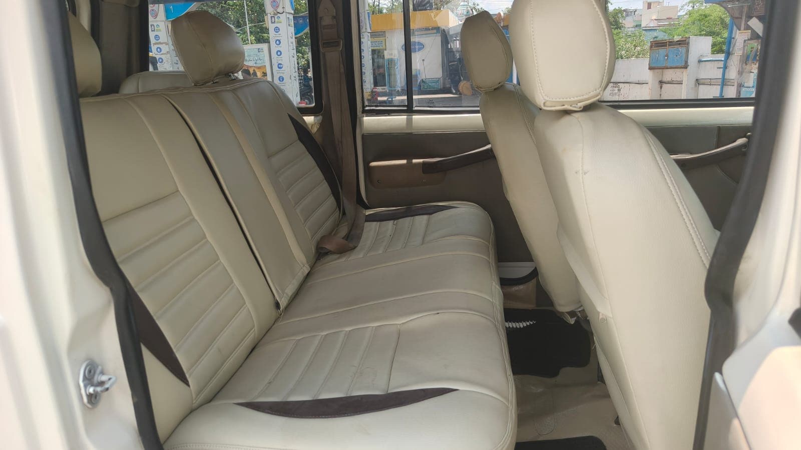 2013 Mahindra Bolero ZLX 8