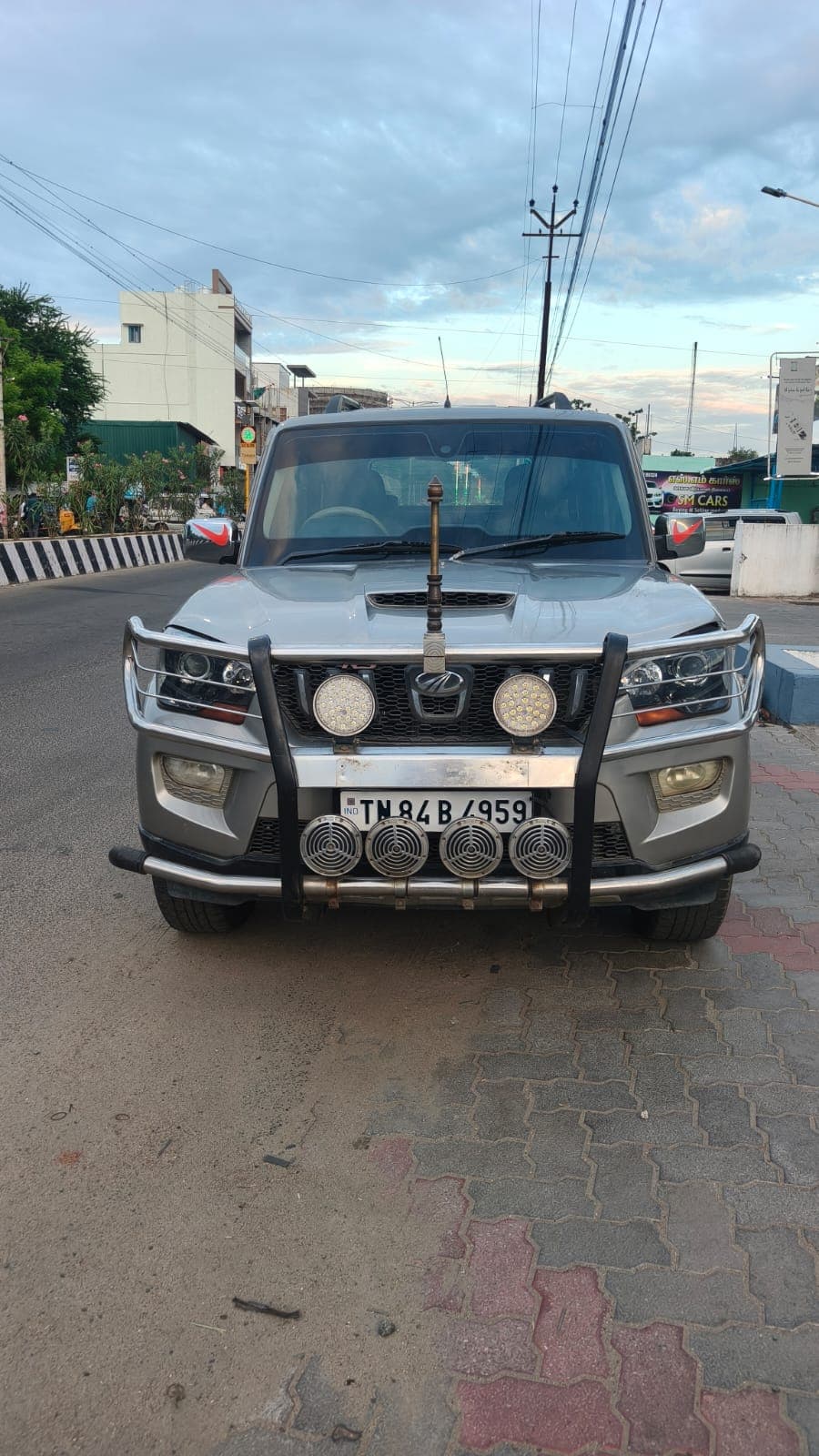 2015 Mahindra Scorpio S10 1