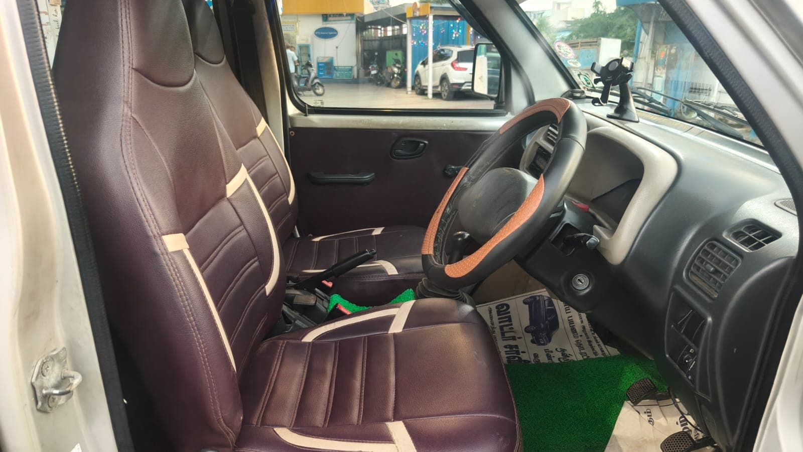 2016 Maruti Suzuki Eeco 5 Seater 6
