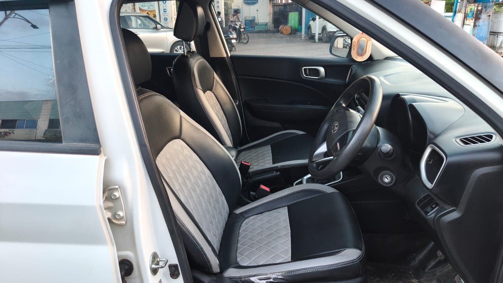 2020 Hyundai Venue S(O) 7