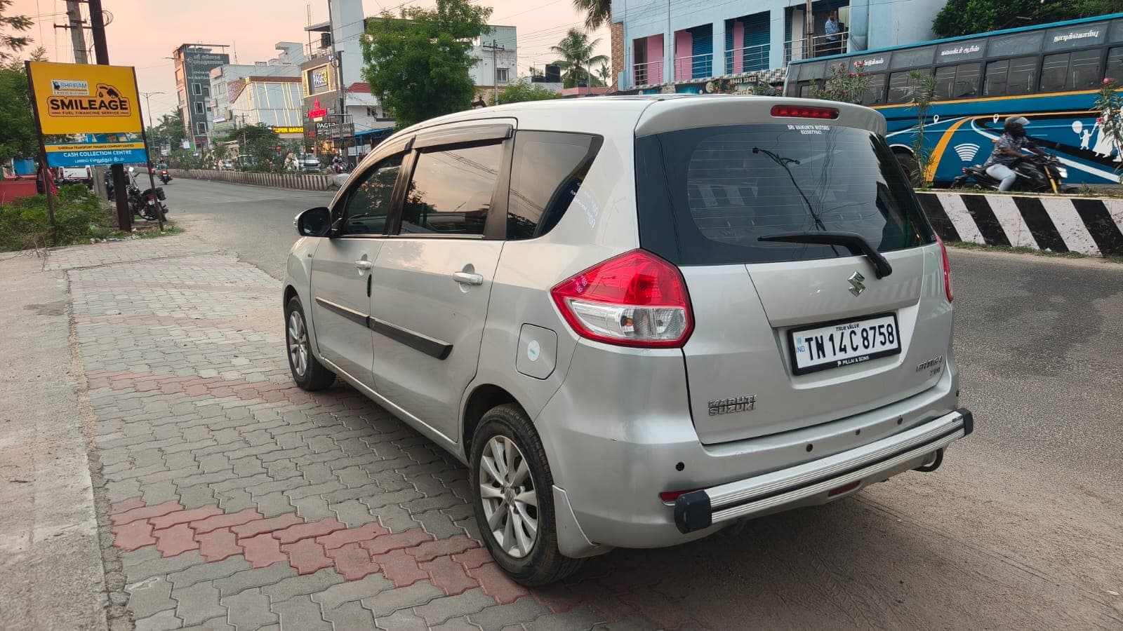 2015 Maruti Suzuki Ertiga ZDi 3