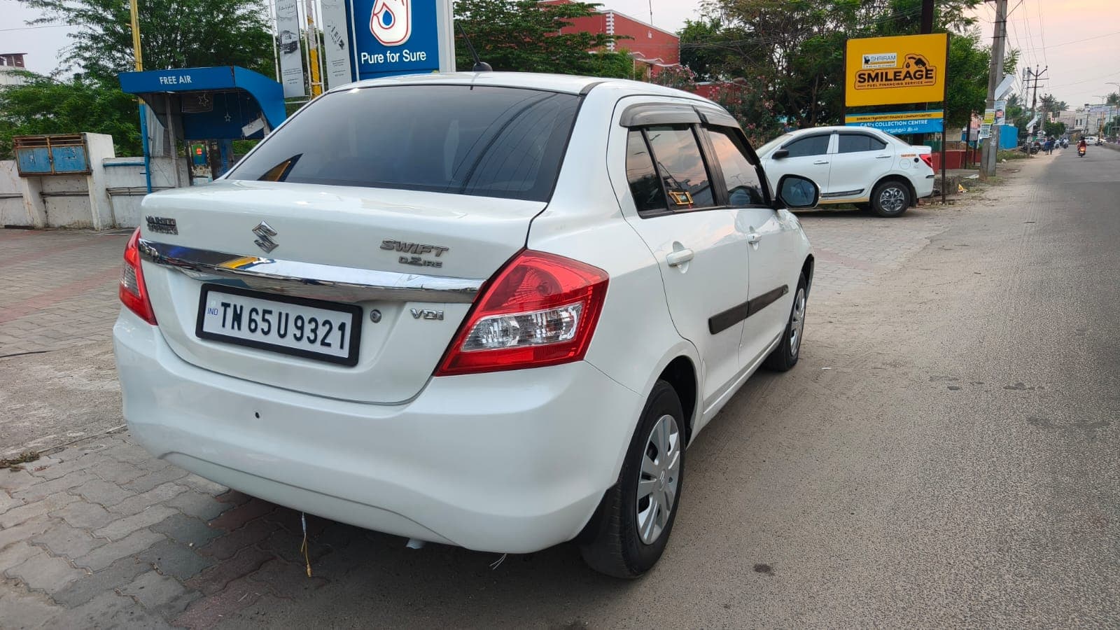 2015 Maruti Suzuki Swift Dzire VDi 4