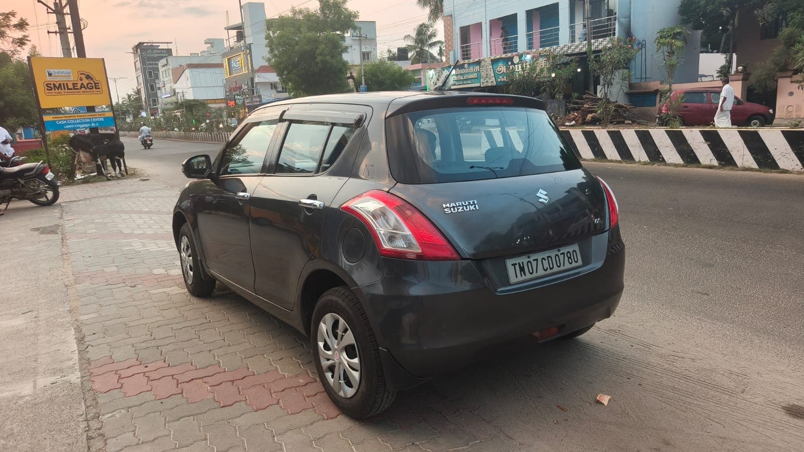 2015 Maruti Suzuki Swift VXi 3