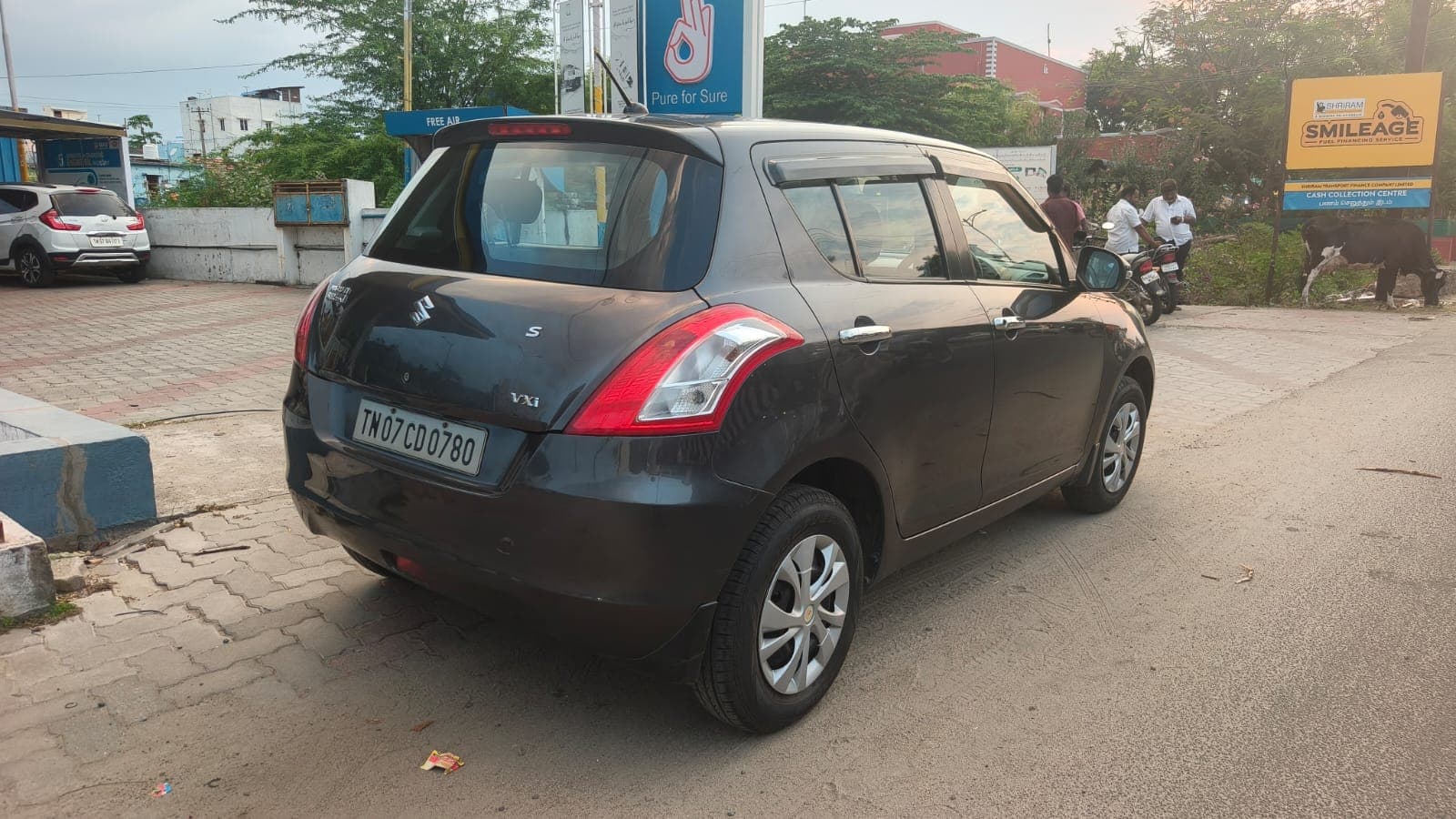 2015 Maruti Suzuki Swift VXi 4