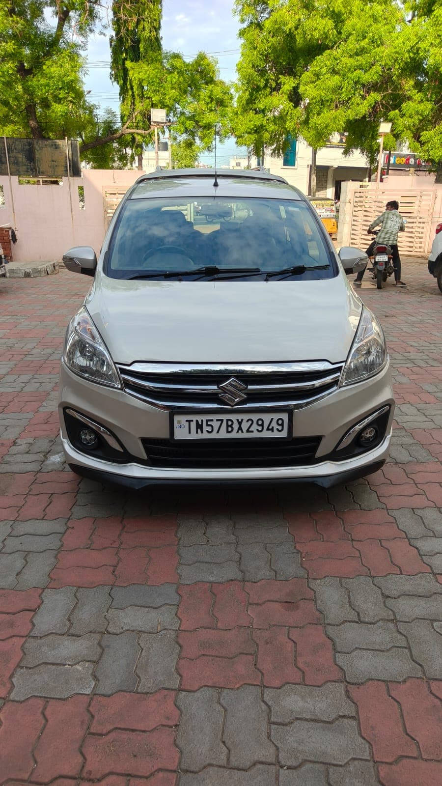 2018 Maruti Suzuki Ertiga VDi 1