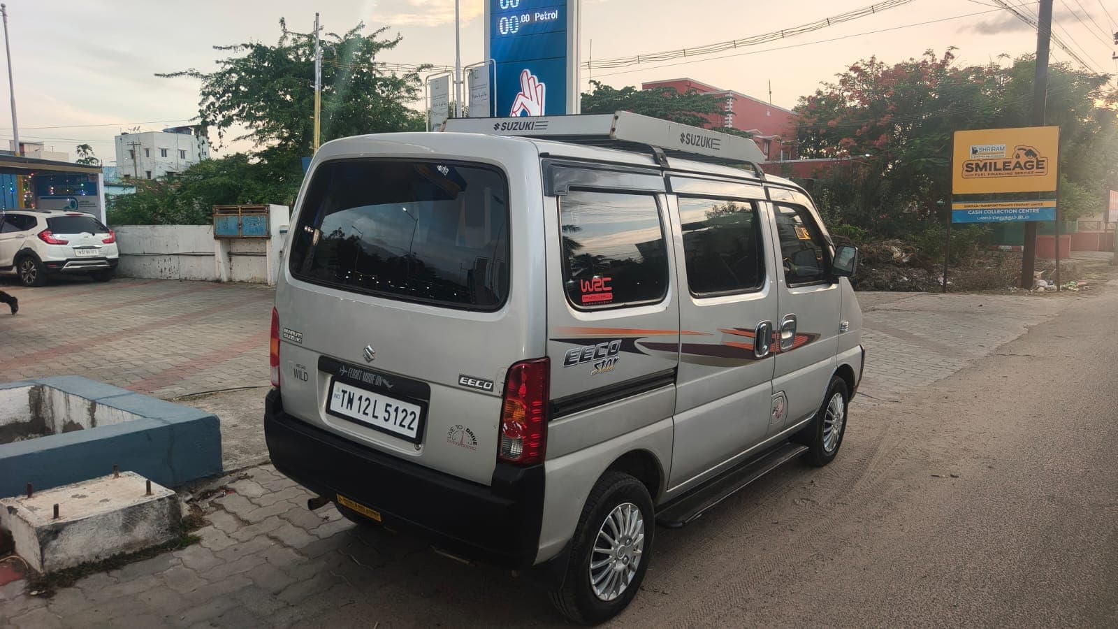 2016 Maruti Suzuki Eeco 5 Seater 4