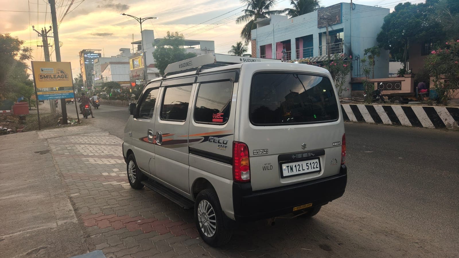 2016 Maruti Suzuki Eeco 5 Seater 3
